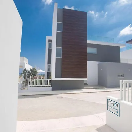 Vila Olive 6 *